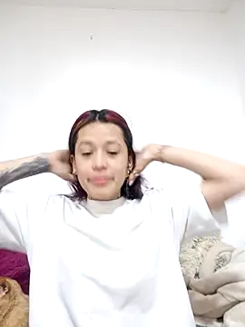 Chatroom XXX en direct de Lya_Ross19