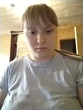 Diane_Henson Show in webcam
