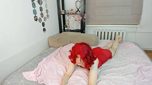 Ash_Foxglove webcam show