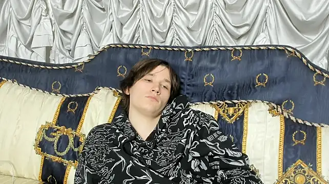 Ash_Foxglove Webcam-Show