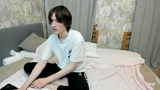 Ash_Foxglove 在線直播表演