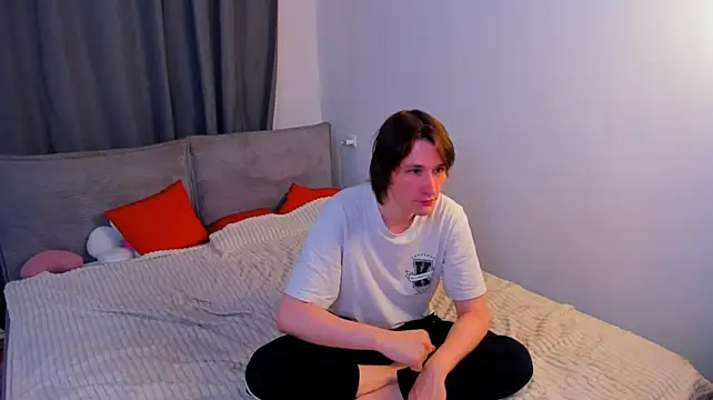Ash_Foxglove webcam show