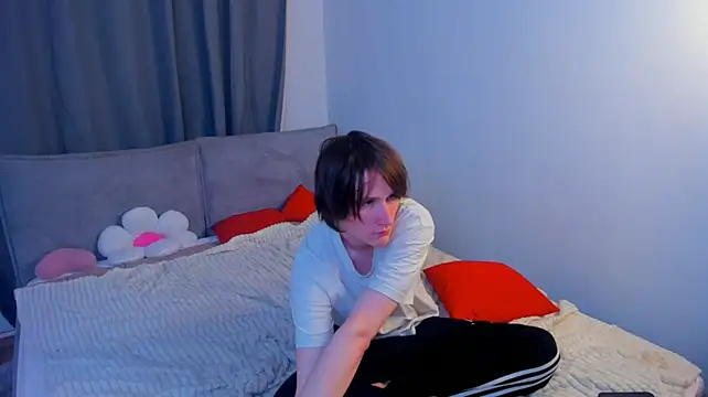 Ash_Foxglove Webcam Show