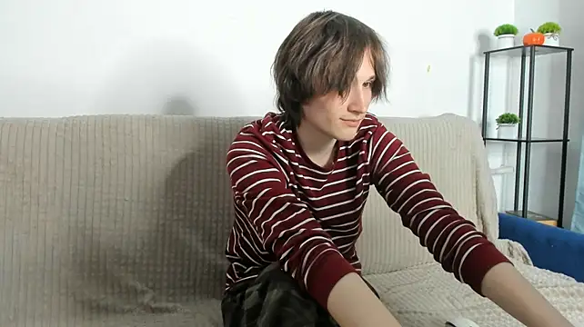 Ash_Foxglove: διαδικτυακό σόου στην κάμερα