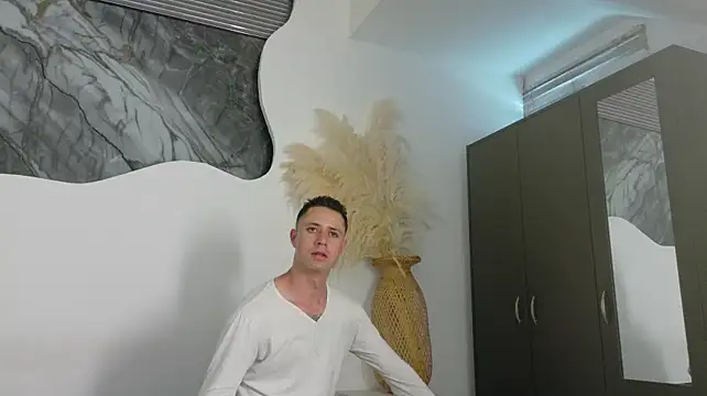 LoganKush_ webcam show