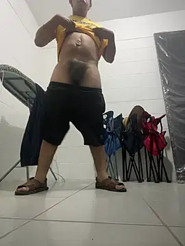 Show modela Suavicremoso69 na web-kameri