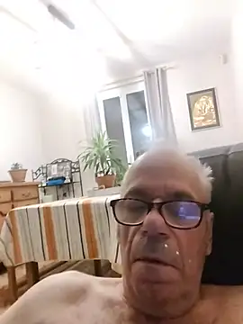 AIDIl63's Webcam Show