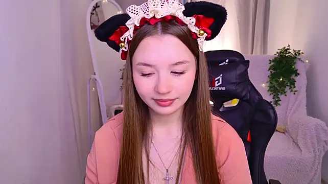 RileyBloomss Show in webcam