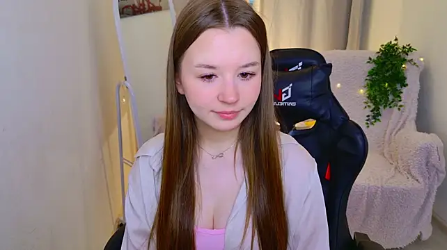 RileyBloomss: вебкам-шоу