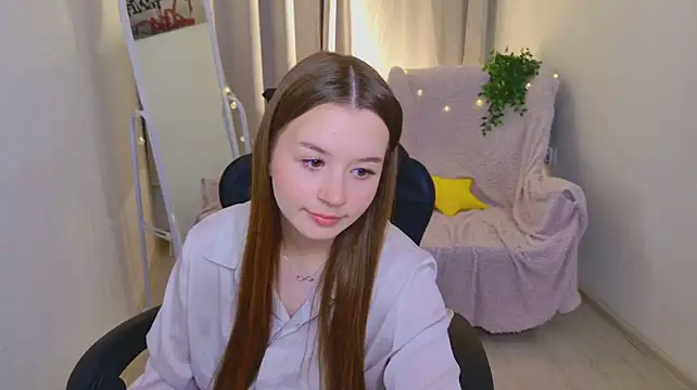 RileyBloomss XXX чат на живо