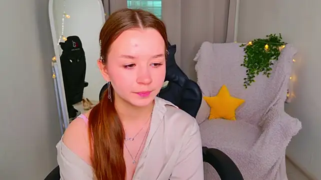 RileyBloomss Adlı Modelin Web Kamerası Şovu