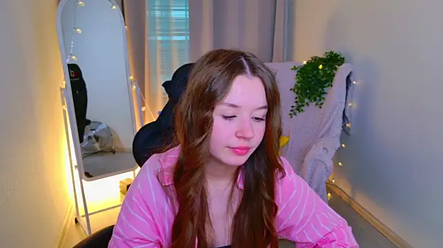 RileyBloomss Adlı Modelin Web Kamerası Şovu