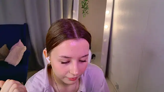 แชท XXX สดของ RileyBloomss