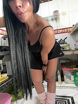 kenia_castro1 – Live XXX-chat