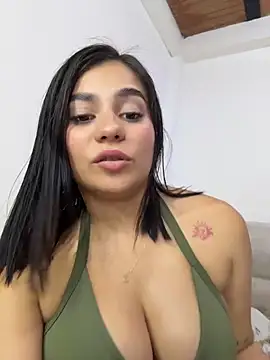 Cielo_Pink_ Adlı Modelin Canlı XXX Sohbeti