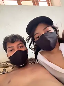 Nidhi747: διαδικτυακό σόου στην κάμερα