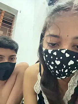 Nidhi747 Webcam Show