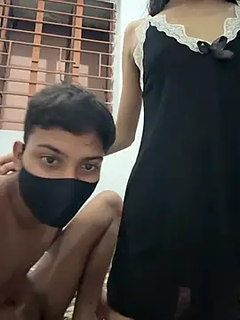 Nidhi747 webkamerás műsora