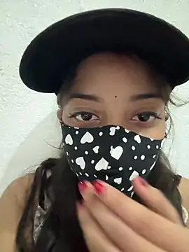 Nidhi747 webkamerás műsora