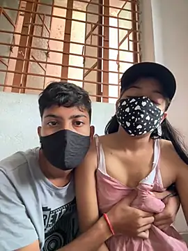 Nidhi747 webcam show