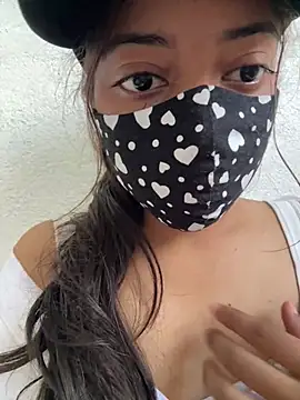 Nidhi747 网络视讯表演