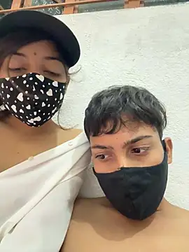 Show de Nidhi747 na webcam