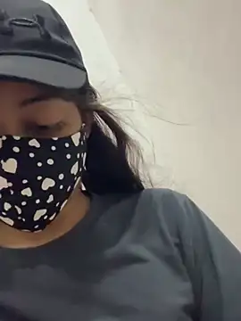 Nidhi747 webkamerás műsora