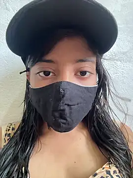 Nidhi747 webcam show