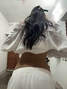 Show de Nidhi747 na webcam