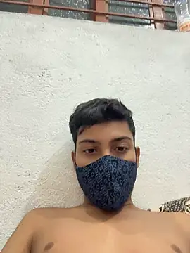 Nidhi747 Show in webcam