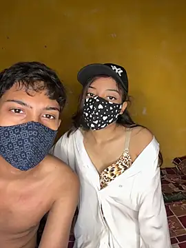 Nidhi747 网络视讯表演