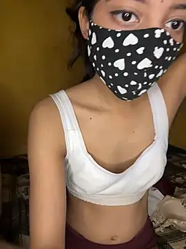 Nidhi747 在線直播表演