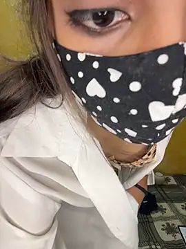 Show de Nidhi747 na webcam