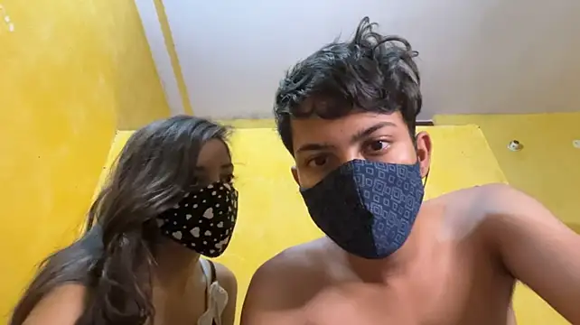 Nidhi747 Webcam-Show