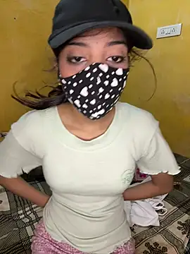 Nidhi747: διαδικτυακό σόου στην κάμερα