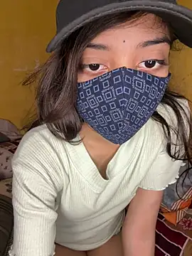 Nidhi747 网络视讯表演