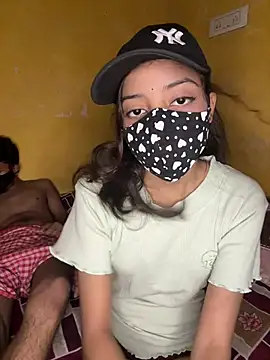Nidhi747 网络视讯表演