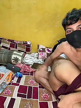 Nidhi747 在線直播表演
