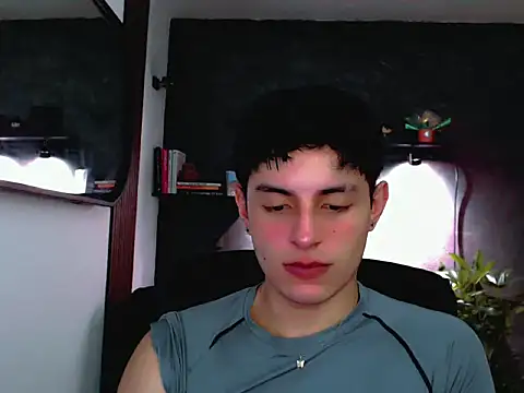 Little_Shotta Show in webcam
