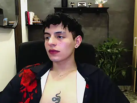 Little_Shotta Show in webcam