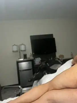 TheLouisDB Show in webcam