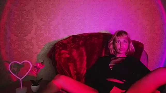 Pokazy przed kamerką – VelvetSienna
