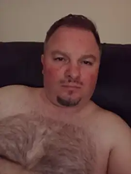 JdaddyGirthy webcam show