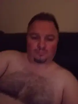 Pertunjukan Kamera Web JdaddyGirthy