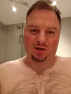 JdaddyGirthy Show in webcam
