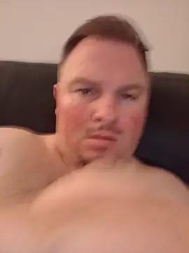Pokazy przed kamerką – JdaddyGirthy