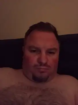 Show modela JdaddyGirthy na web-kameri