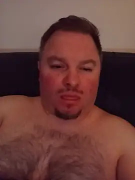JdaddyGirthy webcam show