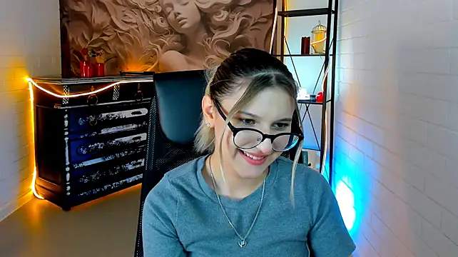 Вебкам-шоу LeslieBloom