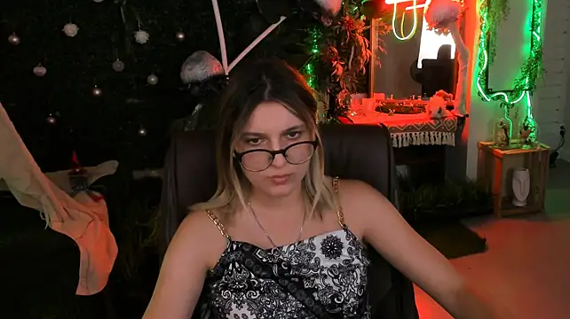 LeslieBloomn Live XXX chat